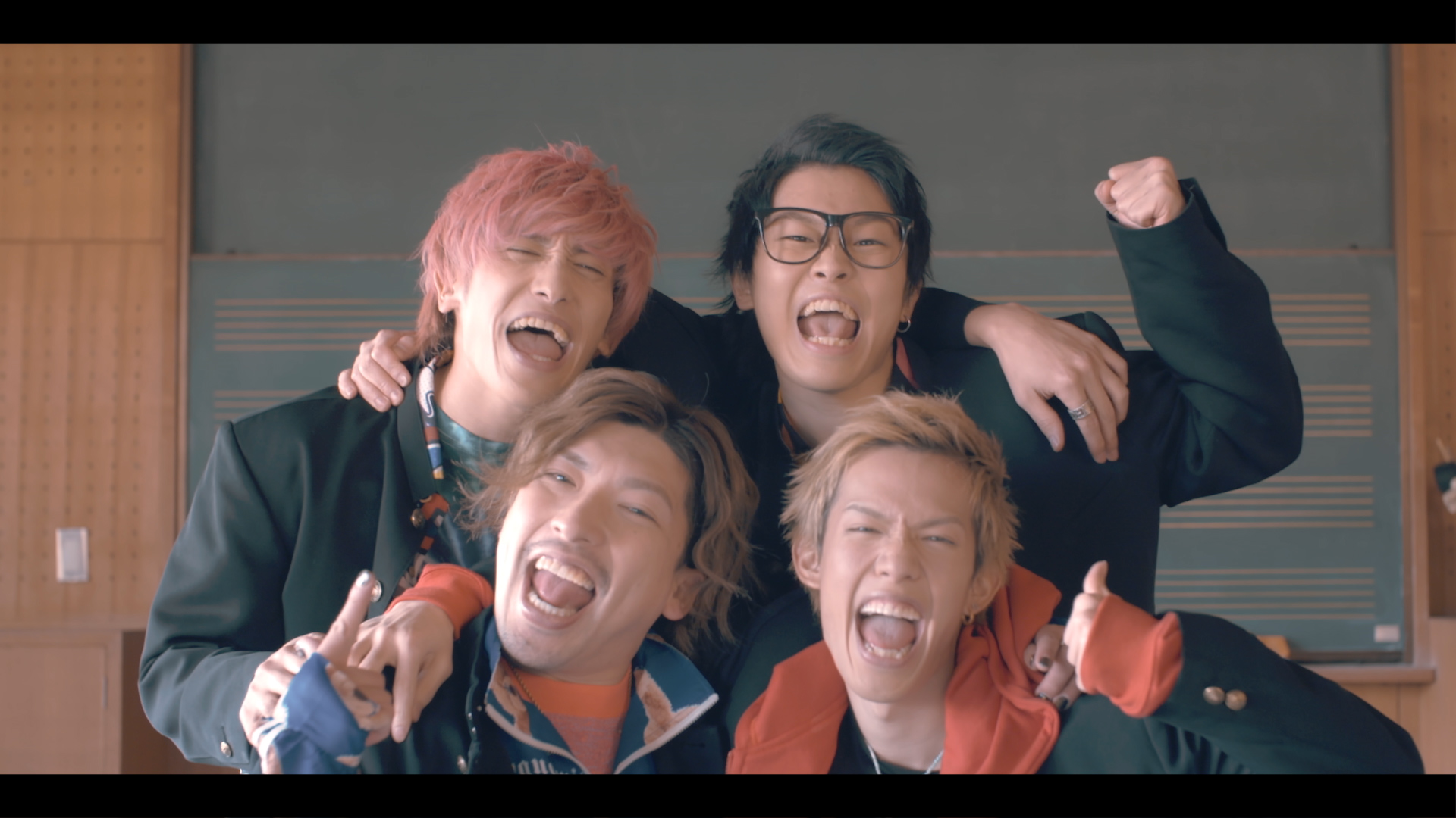EXIT×スカイピース 「ぴえんは似合わないぜ」Music Video
